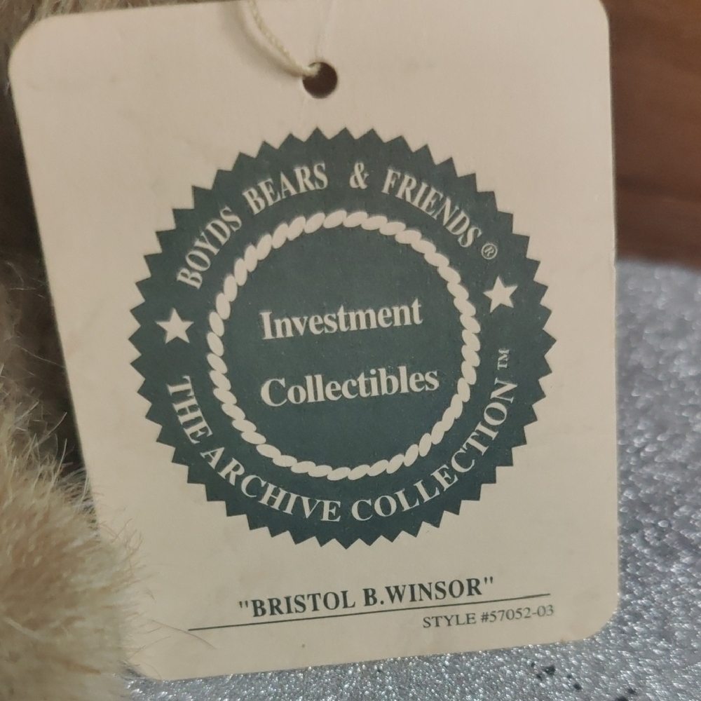 Boyds Bears Bristol B Winsor #57052-03 8" Jointed Teddy Bear NWT Retired - Picture 3 of 5